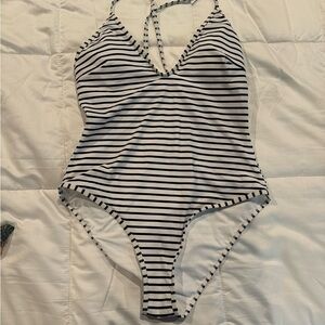 Cupshe Black and White Striped One Piece, sz XXL